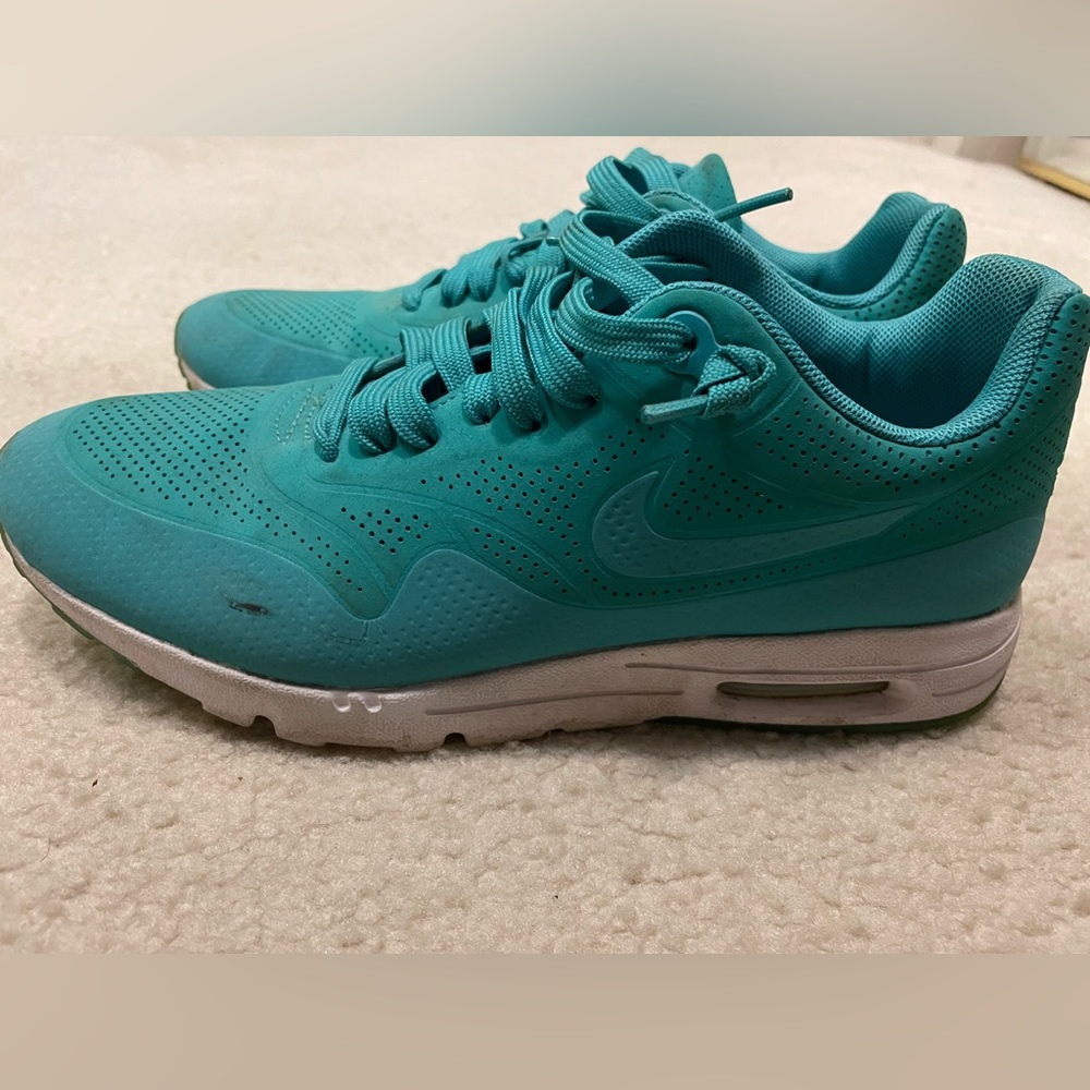 Nike Air Max 1 - Teal Tiffany Blue - Women size 7